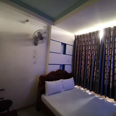 Khach San Hoa Cuc Hotel
